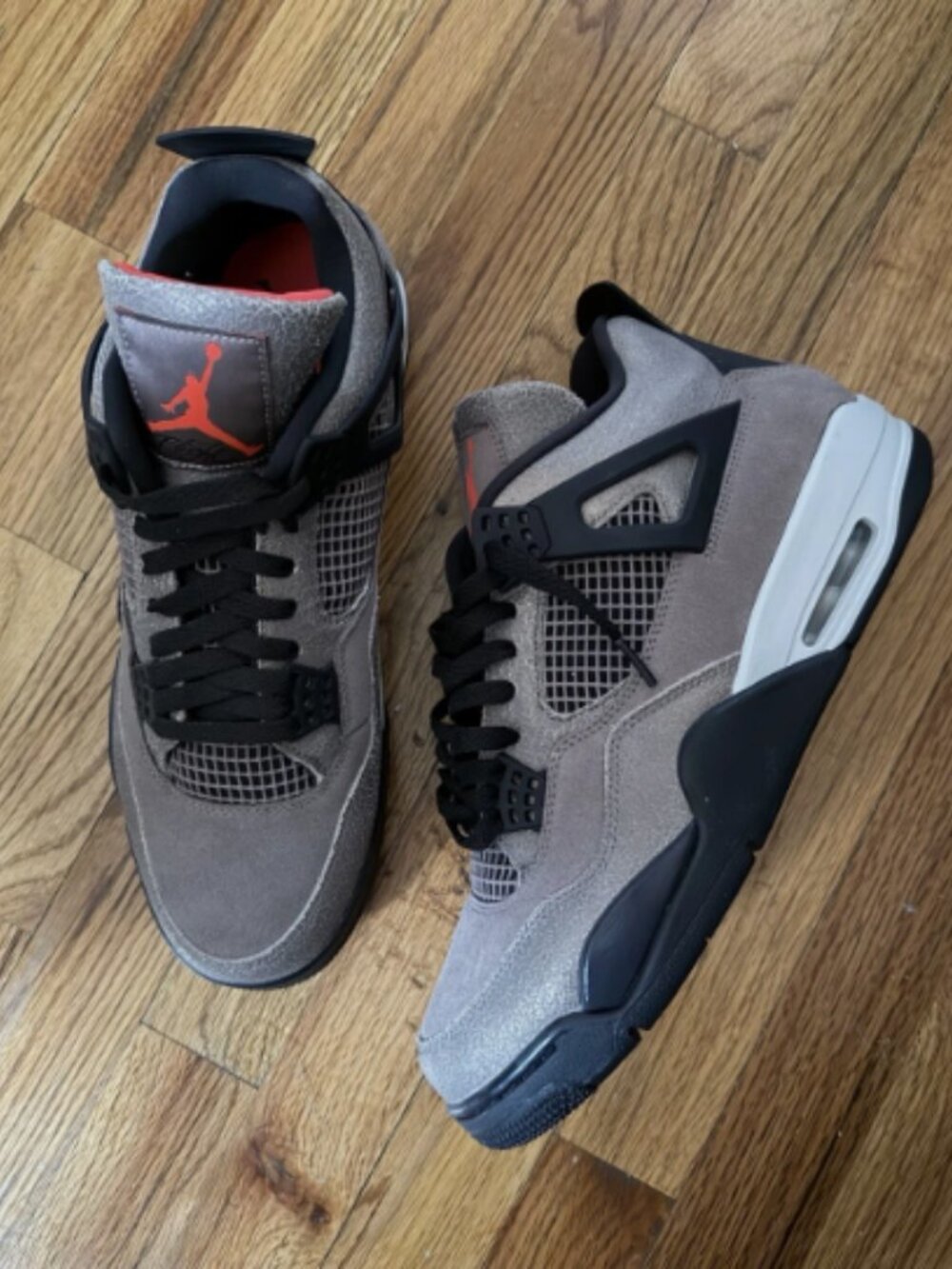Jordan 4 Retro Mid Taupe Haze